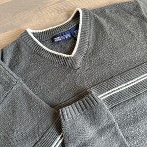 Faxed Glory Men's Medium Grey Vintage Chest Stripe V-Neck Long Sleeve Sweater